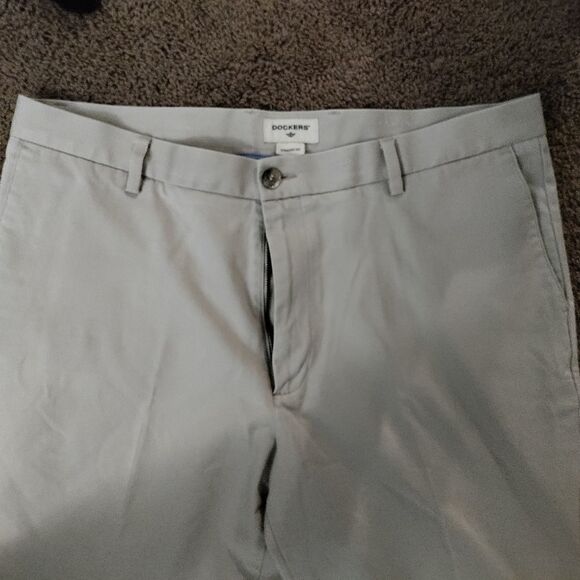 Dockers pants  - Picture 1 of 4
